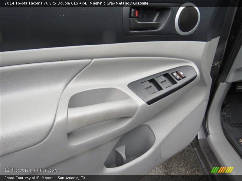 Magnetic Gray Metallic / Graphite 2014 Toyota Tacoma V6 SR5 Double Cab 4x4