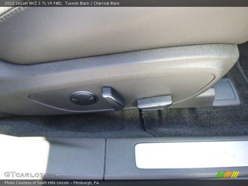 Tuxedo Black / Charcoal Black 2013 Lincoln MKZ 3.7L V6 FWD