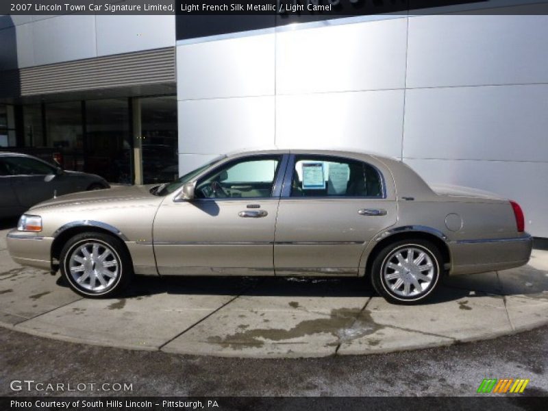 Light French Silk Metallic / Light Camel 2007 Lincoln Town Car Signature Limited