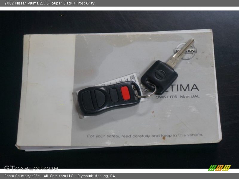 Super Black / Frost Gray 2002 Nissan Altima 2.5 S