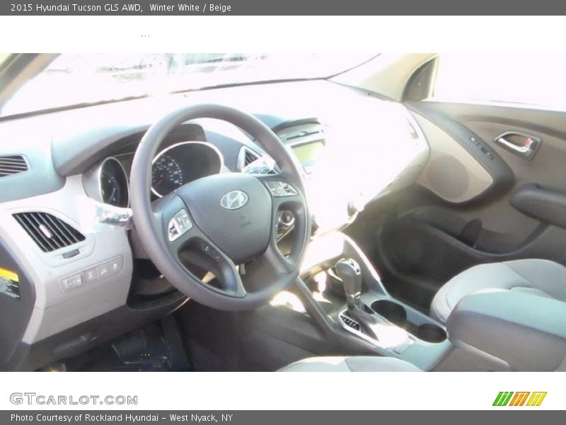 Winter White / Beige 2015 Hyundai Tucson GLS AWD