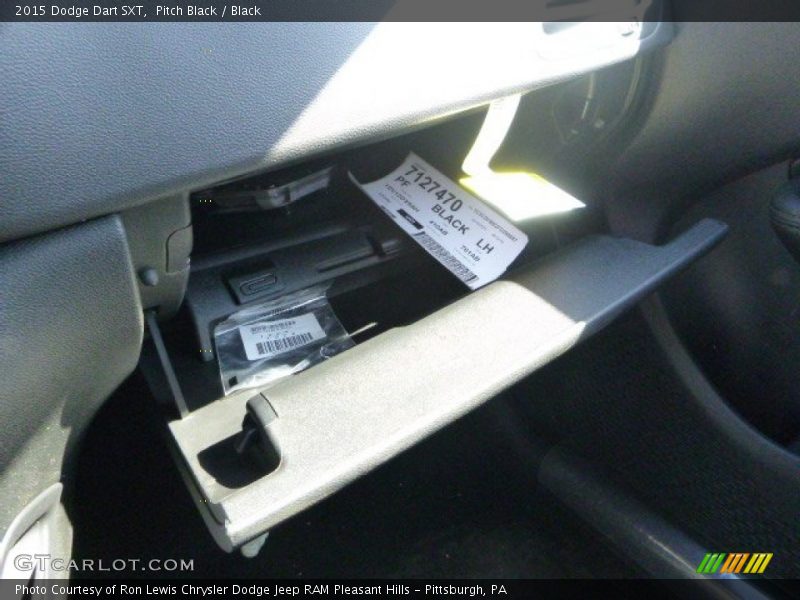 Pitch Black / Black 2015 Dodge Dart SXT