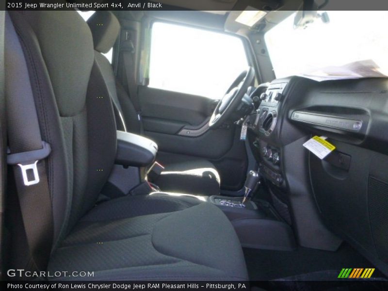 Anvil / Black 2015 Jeep Wrangler Unlimited Sport 4x4