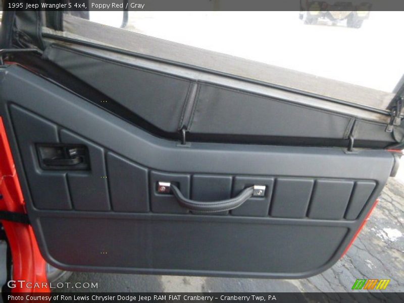 Poppy Red / Gray 1995 Jeep Wrangler S 4x4