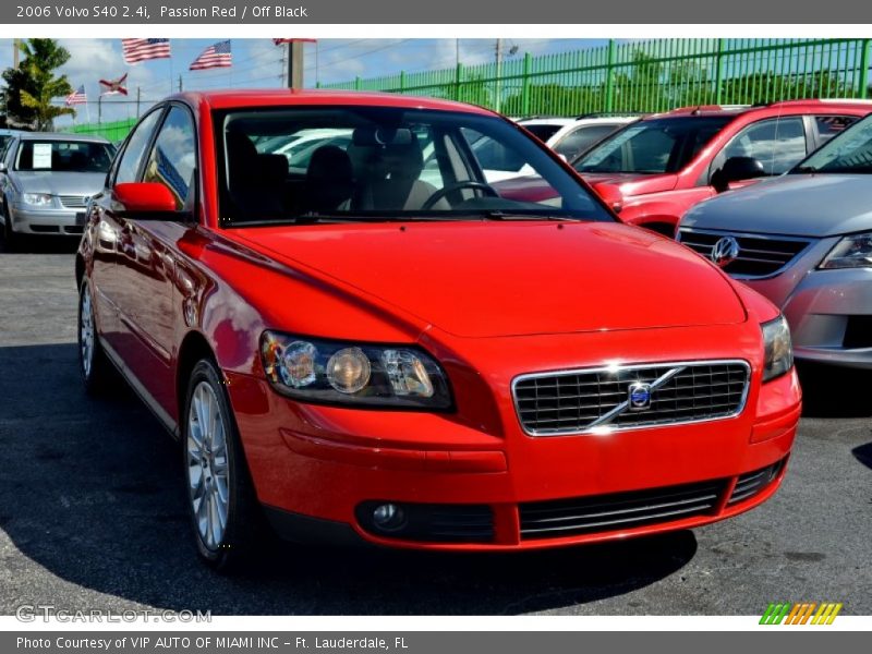 Passion Red / Off Black 2006 Volvo S40 2.4i