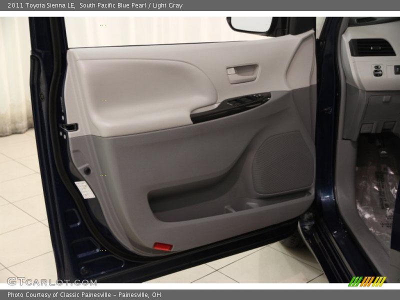 South Pacific Blue Pearl / Light Gray 2011 Toyota Sienna LE