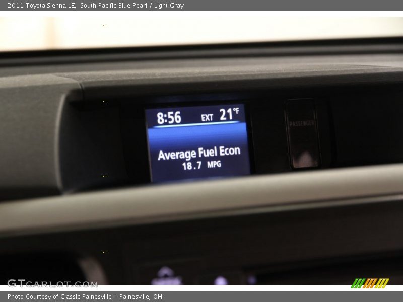 South Pacific Blue Pearl / Light Gray 2011 Toyota Sienna LE