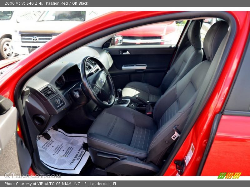 Passion Red / Off Black 2006 Volvo S40 2.4i