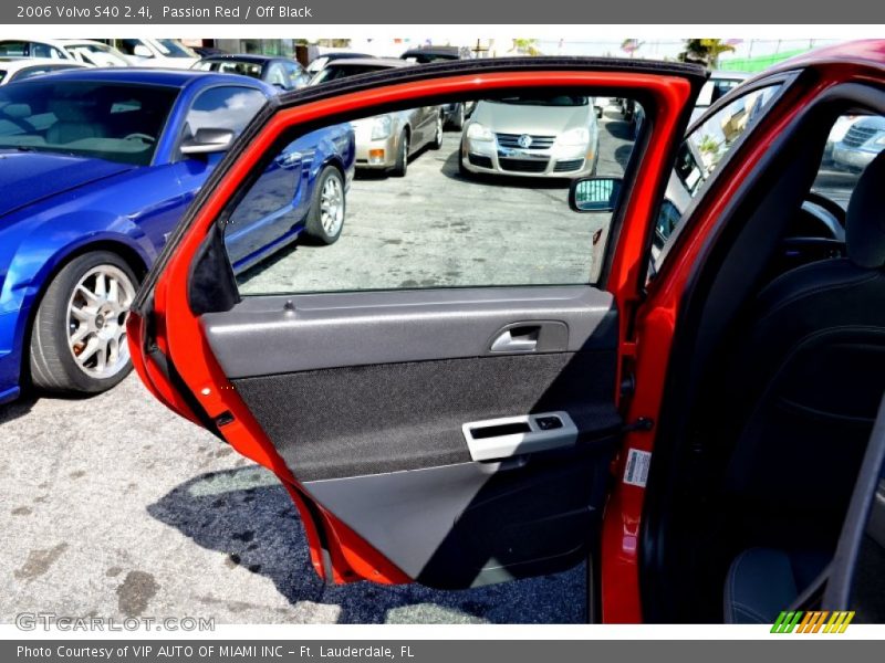 Passion Red / Off Black 2006 Volvo S40 2.4i