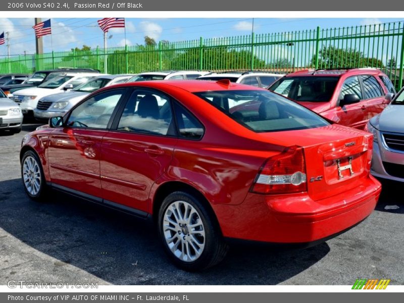 Passion Red / Off Black 2006 Volvo S40 2.4i