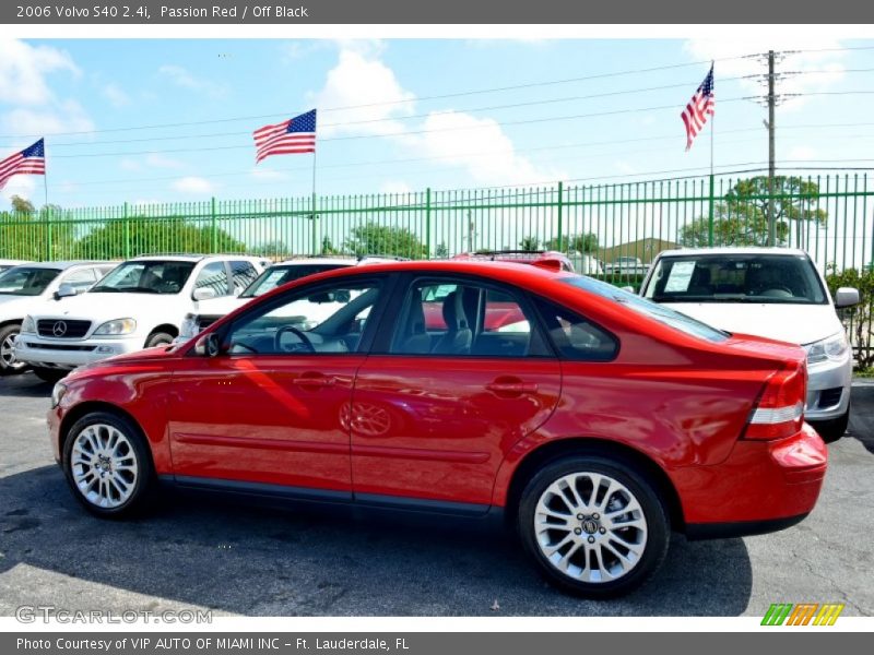 Passion Red / Off Black 2006 Volvo S40 2.4i