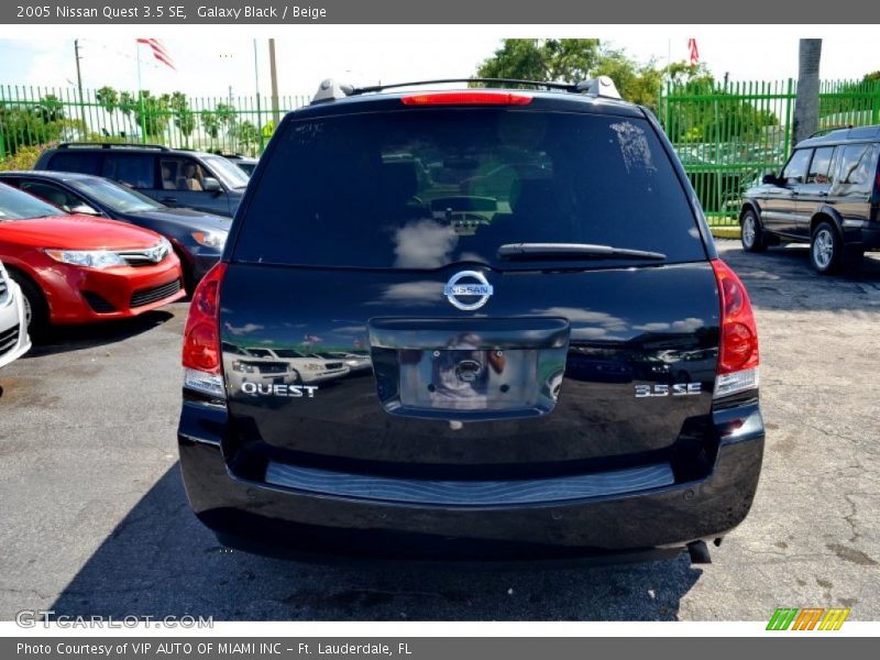 Galaxy Black / Beige 2005 Nissan Quest 3.5 SE