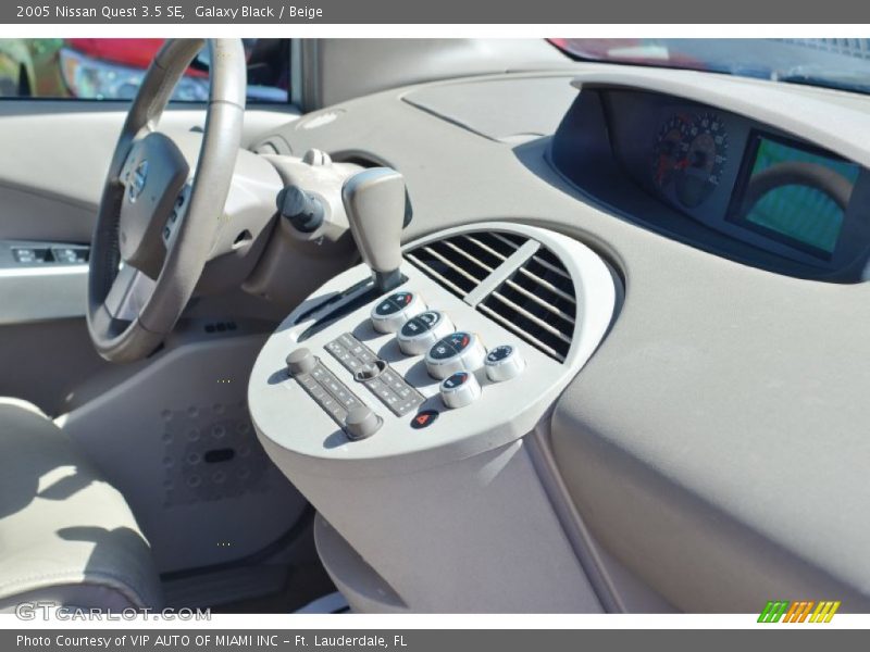Galaxy Black / Beige 2005 Nissan Quest 3.5 SE
