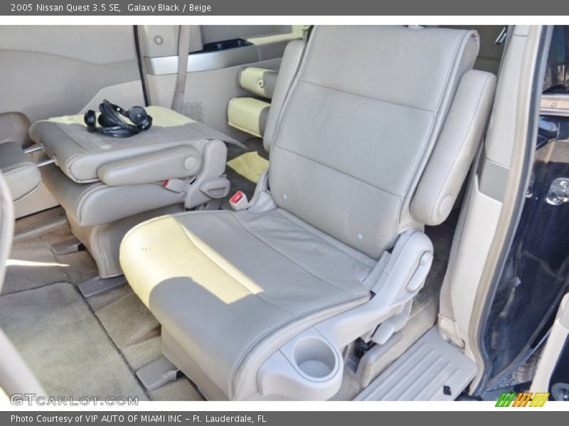 Galaxy Black / Beige 2005 Nissan Quest 3.5 SE