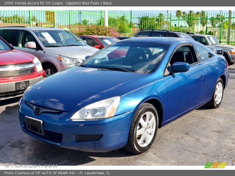 Front 3/4 View of 2005 Accord EX V6 Coupe