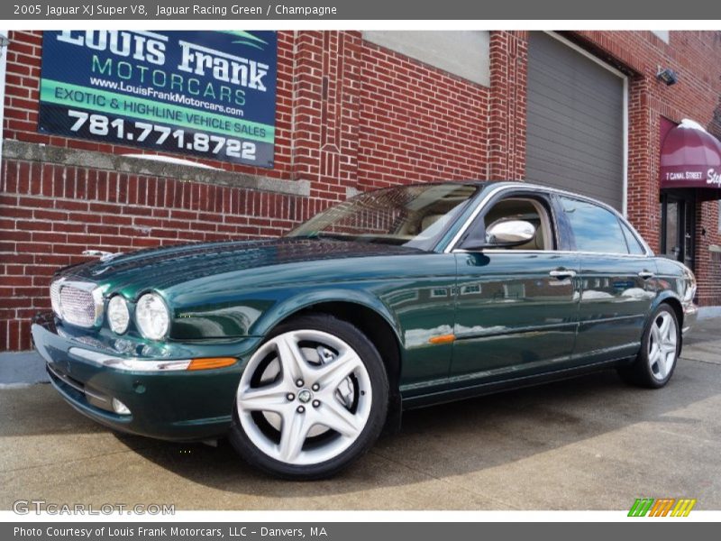 Jaguar Racing Green / Champagne 2005 Jaguar XJ Super V8
