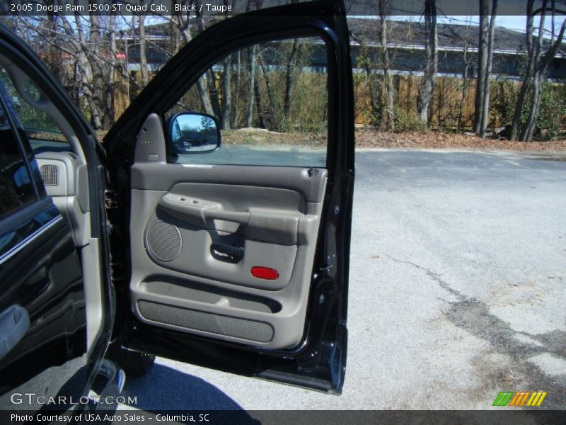 Black / Taupe 2005 Dodge Ram 1500 ST Quad Cab