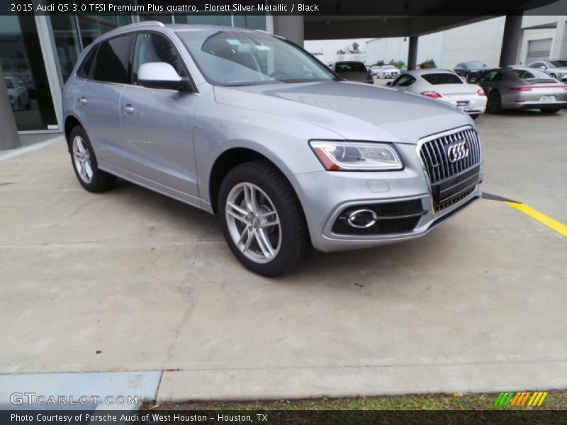 Front 3/4 View of 2015 Q5 3.0 TFSI Premium Plus quattro