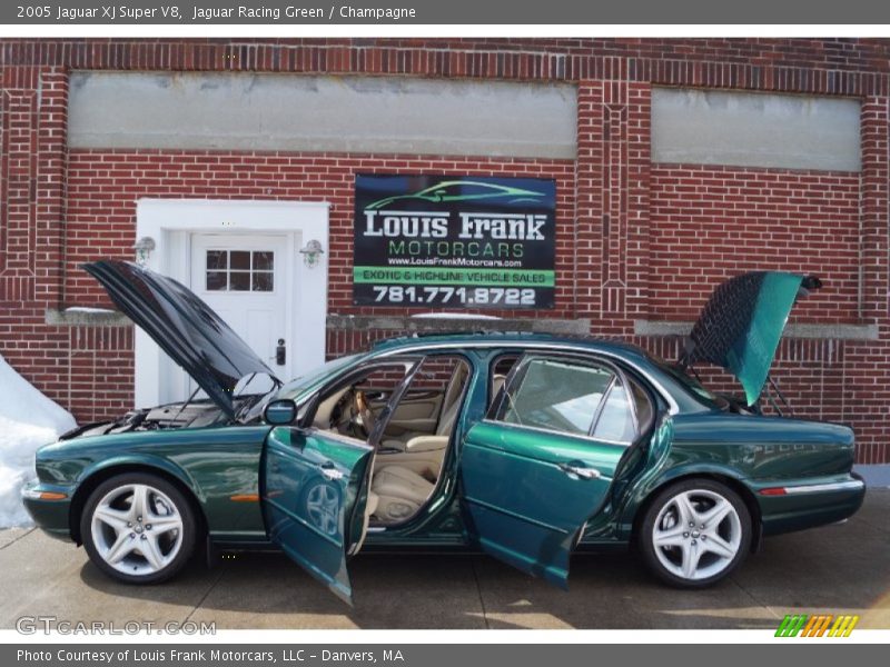 Jaguar Racing Green / Champagne 2005 Jaguar XJ Super V8