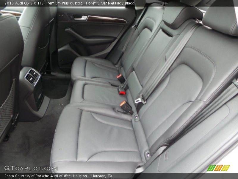 Rear Seat of 2015 Q5 3.0 TFSI Premium Plus quattro