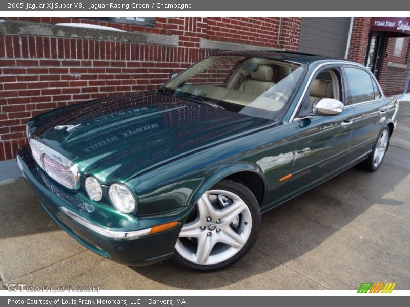Jaguar Racing Green / Champagne 2005 Jaguar XJ Super V8