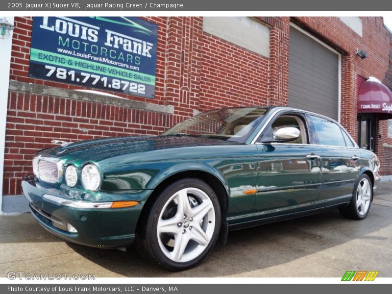 Jaguar Racing Green / Champagne 2005 Jaguar XJ Super V8
