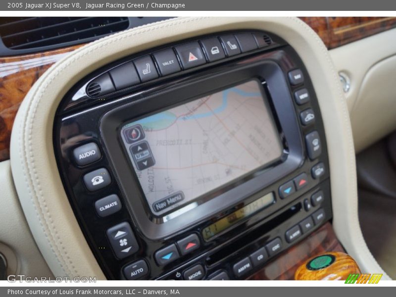 Jaguar Racing Green / Champagne 2005 Jaguar XJ Super V8