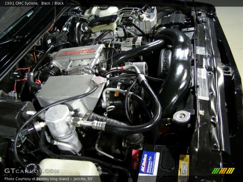 1991 GMC Syclone Black / Black with Red Piping, 4.3L Turbocharged V6 Engine 2 - 1991 GMC Syclone 