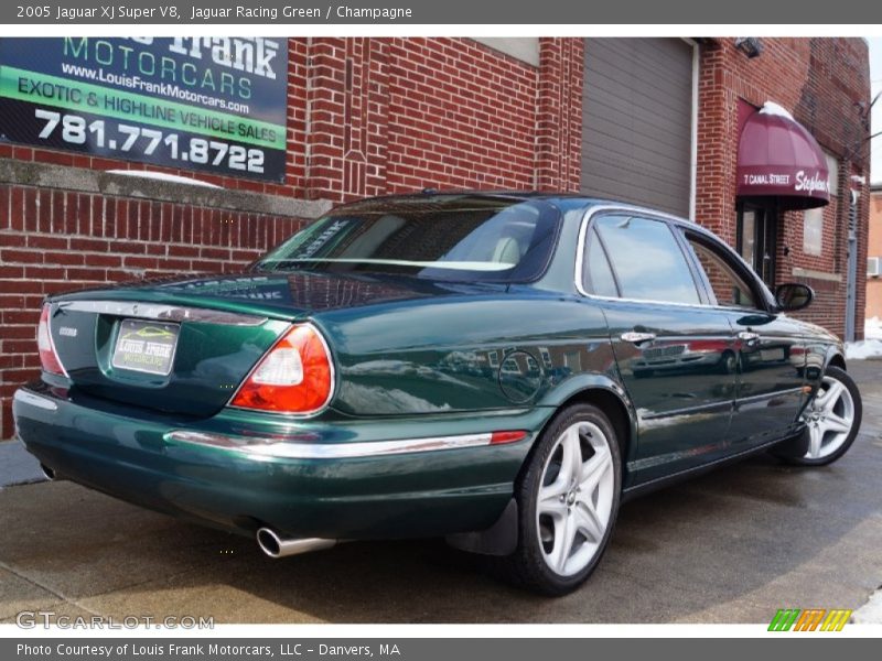 Jaguar Racing Green / Champagne 2005 Jaguar XJ Super V8