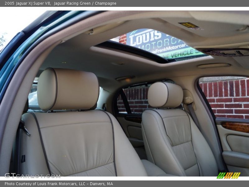 Jaguar Racing Green / Champagne 2005 Jaguar XJ Super V8