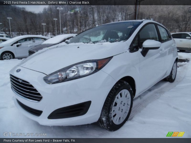 Oxford White / Charcoal Black 2015 Ford Fiesta S Hatchback