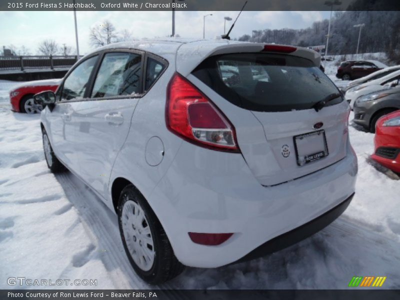 Oxford White / Charcoal Black 2015 Ford Fiesta S Hatchback