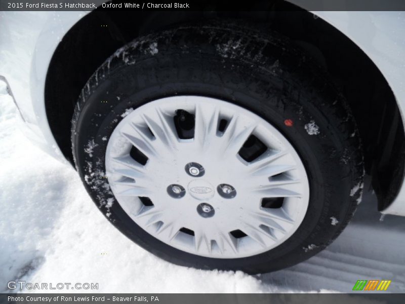 Oxford White / Charcoal Black 2015 Ford Fiesta S Hatchback