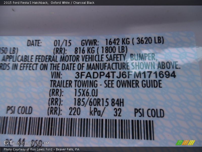 Oxford White / Charcoal Black 2015 Ford Fiesta S Hatchback