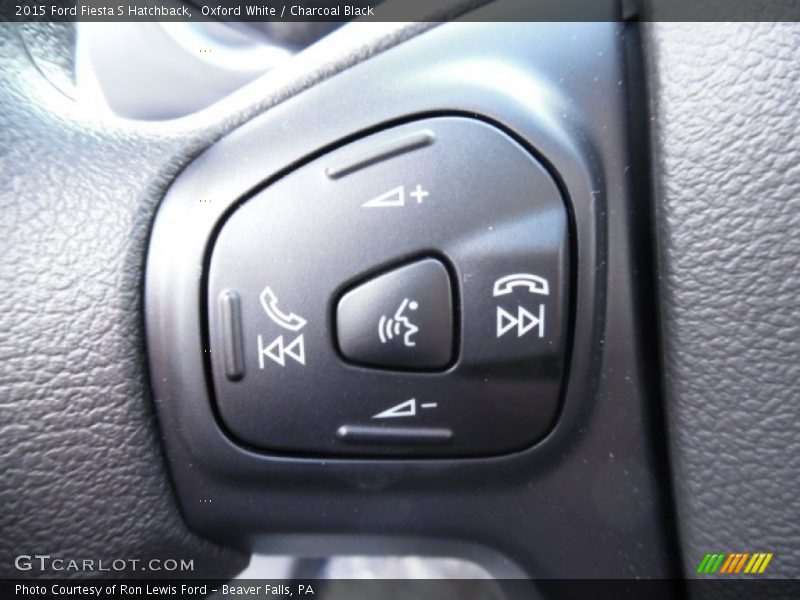 Oxford White / Charcoal Black 2015 Ford Fiesta S Hatchback