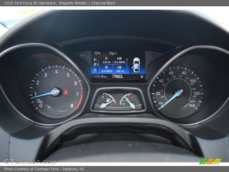 Magnetic Metallic / Charcoal Black 2015 Ford Focus SE Hatchback