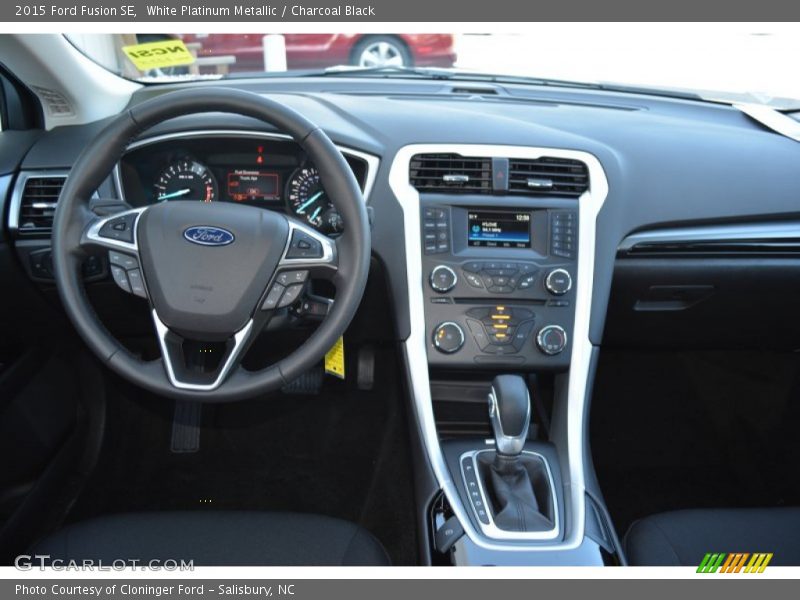 White Platinum Metallic / Charcoal Black 2015 Ford Fusion SE