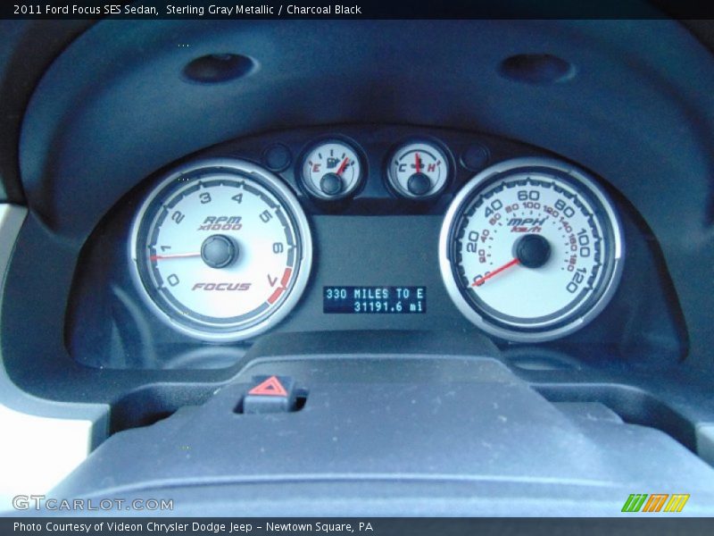 Sterling Gray Metallic / Charcoal Black 2011 Ford Focus SES Sedan