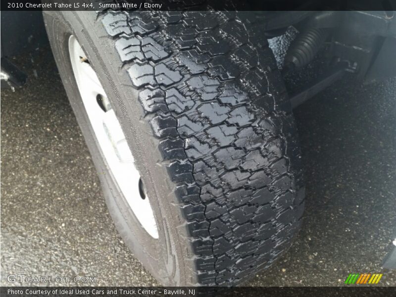 Summit White / Ebony 2010 Chevrolet Tahoe LS 4x4