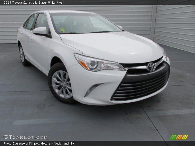 Super White / Ash 2015 Toyota Camry LE