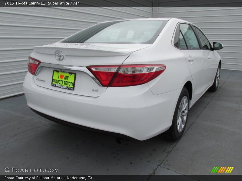 Super White / Ash 2015 Toyota Camry LE