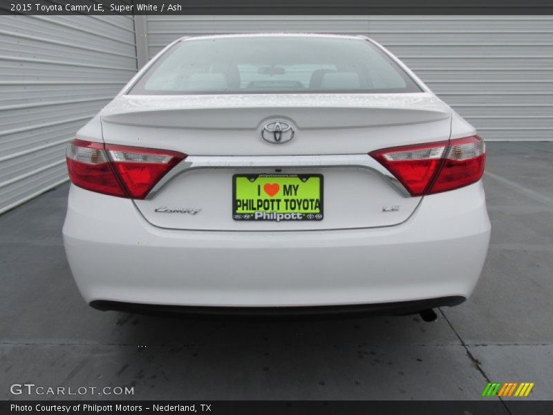 Super White / Ash 2015 Toyota Camry LE