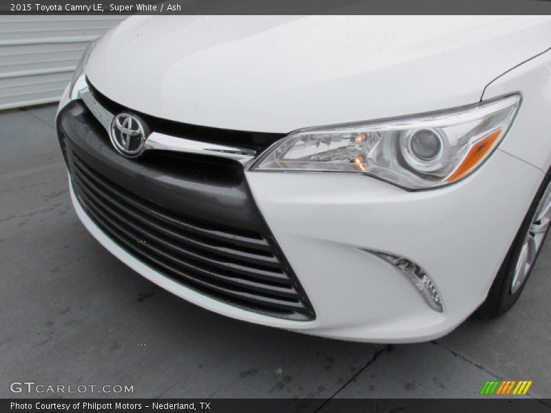 Super White / Ash 2015 Toyota Camry LE