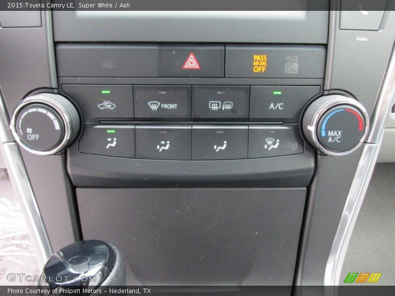 Super White / Ash 2015 Toyota Camry LE