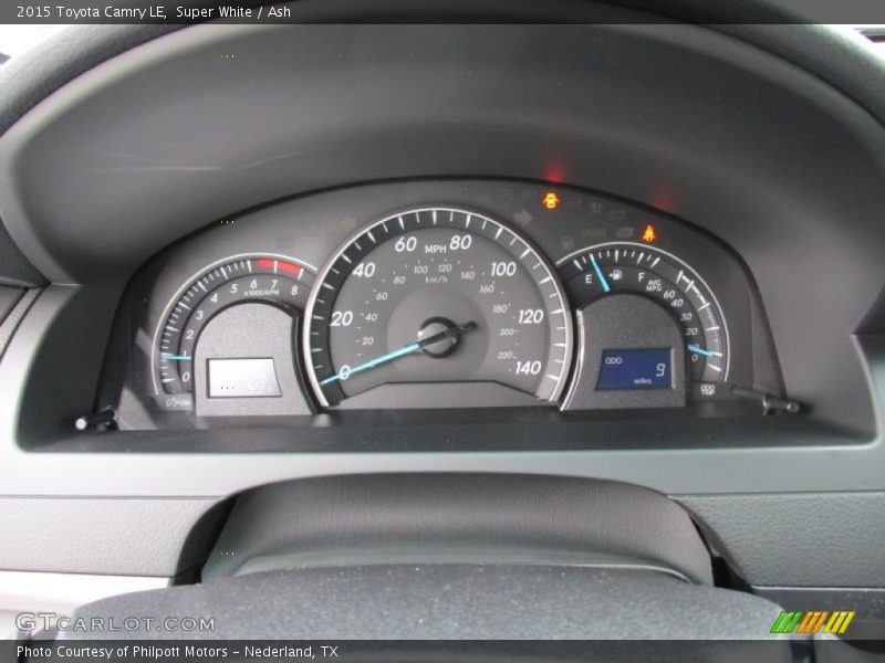 Super White / Ash 2015 Toyota Camry LE