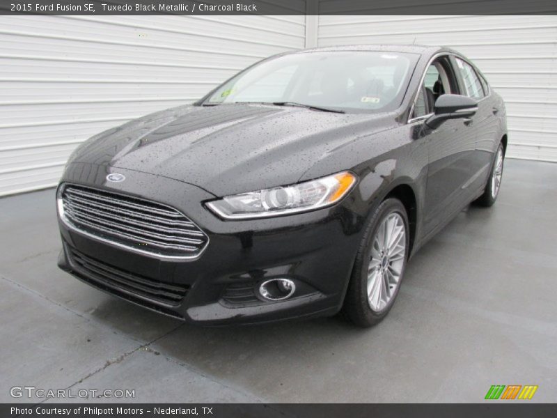 Tuxedo Black Metallic / Charcoal Black 2015 Ford Fusion SE