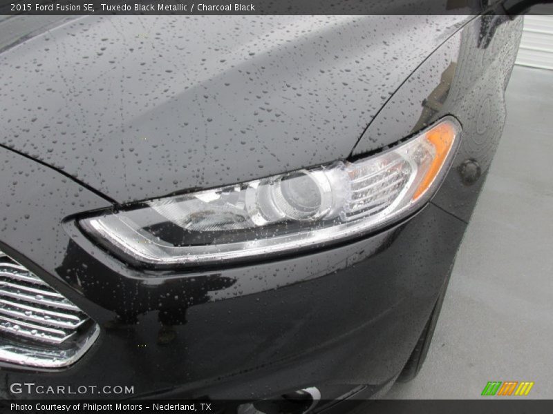 Tuxedo Black Metallic / Charcoal Black 2015 Ford Fusion SE