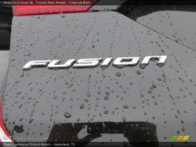 Tuxedo Black Metallic / Charcoal Black 2015 Ford Fusion SE