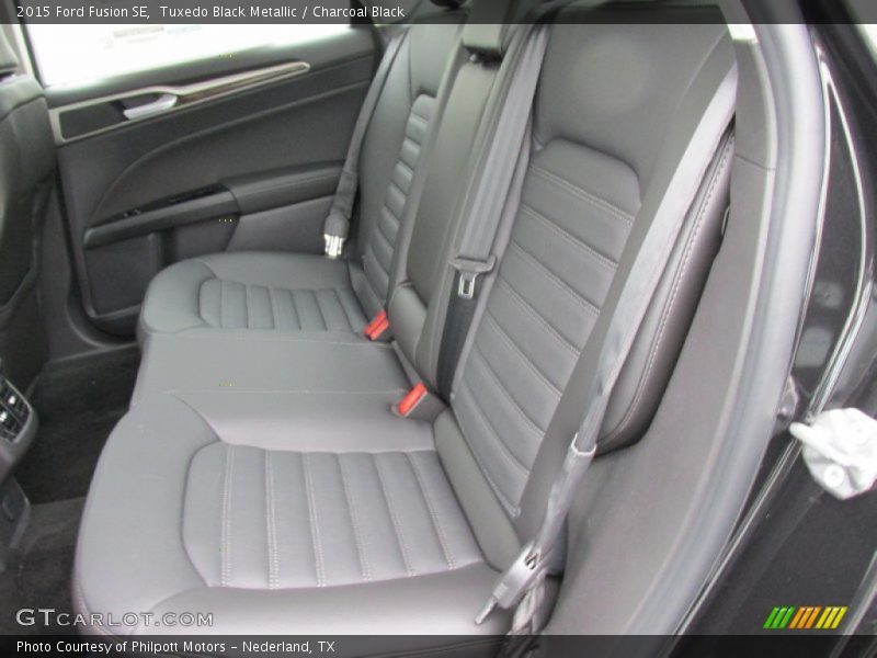 Tuxedo Black Metallic / Charcoal Black 2015 Ford Fusion SE