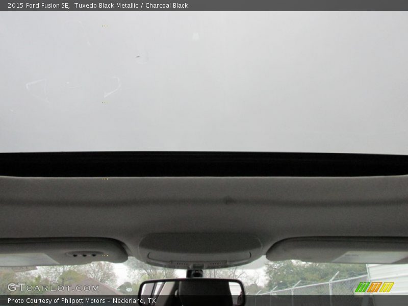 Tuxedo Black Metallic / Charcoal Black 2015 Ford Fusion SE